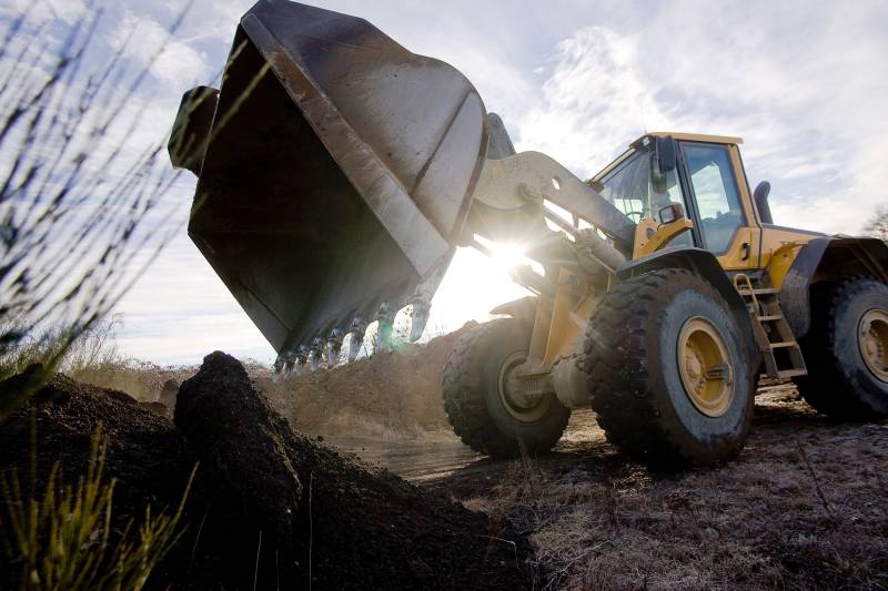 Où trouver une dépanneuse pour le remplacement de pneumatiques sur engin agricole proche de Barentin 76 ?